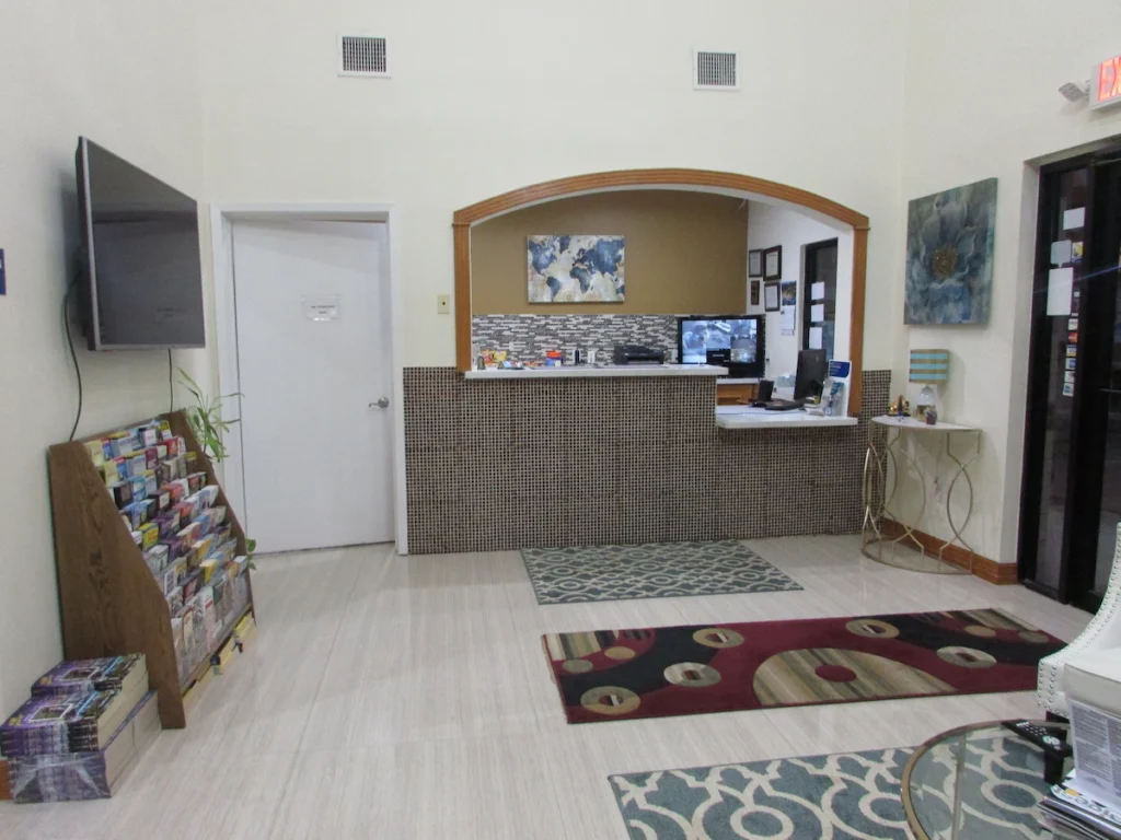 Rodeway Inn & Suites Humble, TX - Image 2