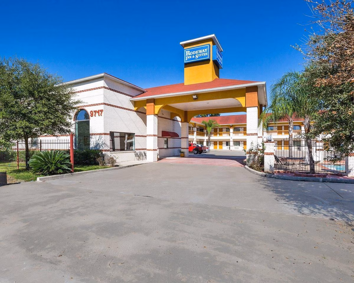 Rodeway Inn & Suites Humble, TX - Image 3
