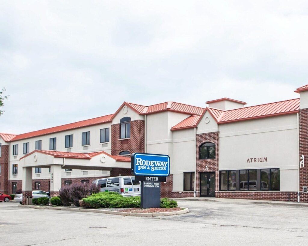 Rodeway Inn & Suites Milwaukee Airport - Image 2