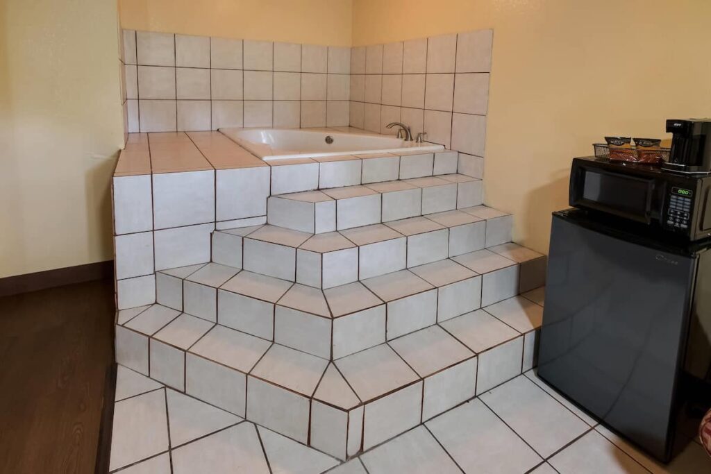 Rodeway Inn & Suites New Orleans East - Image 1