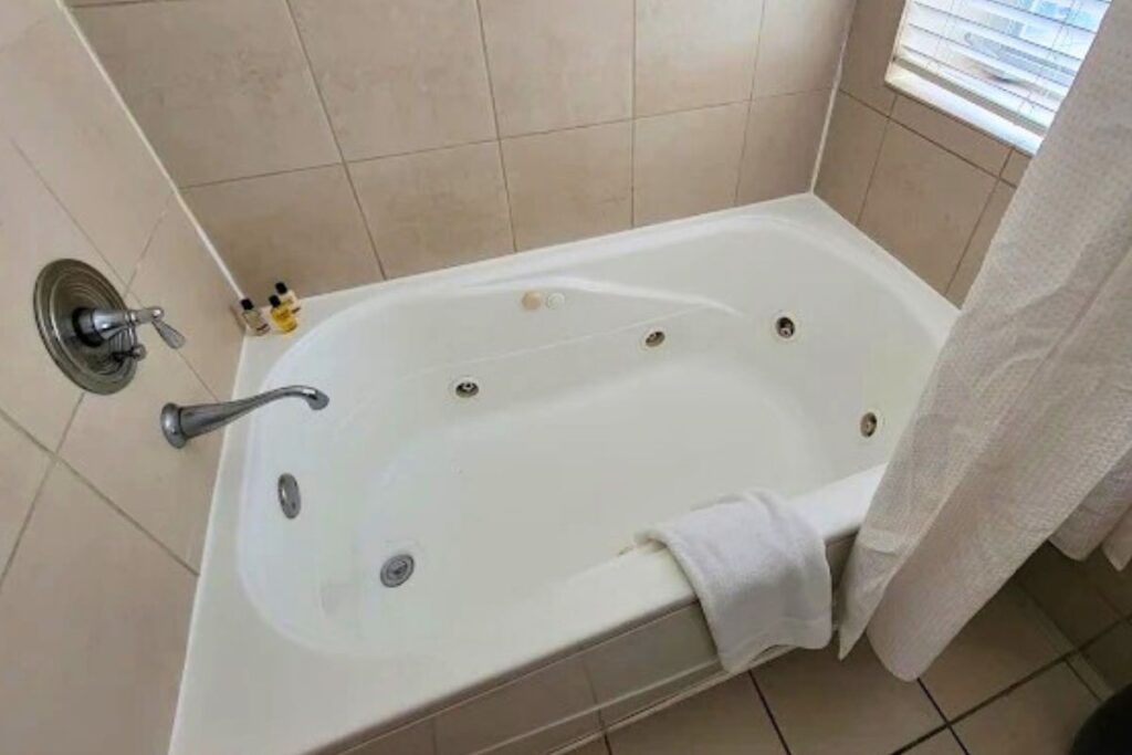 Sagamore Hotel South Beach – An All Suite Hotel - Image 1