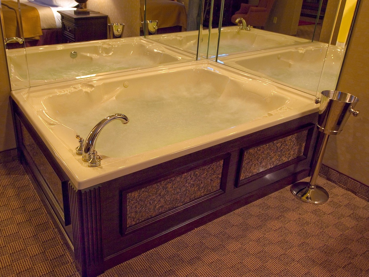 Salvatores Grand Hotel Buffalo