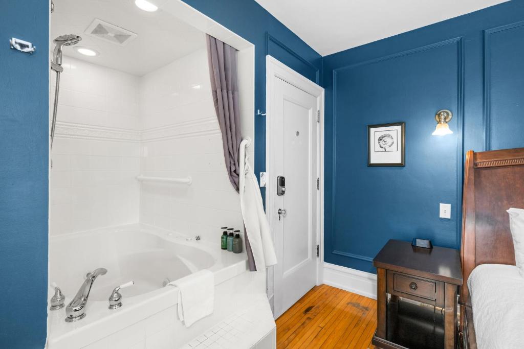 Salyards Mansion by Heirloom Boutique Collection - Image 2