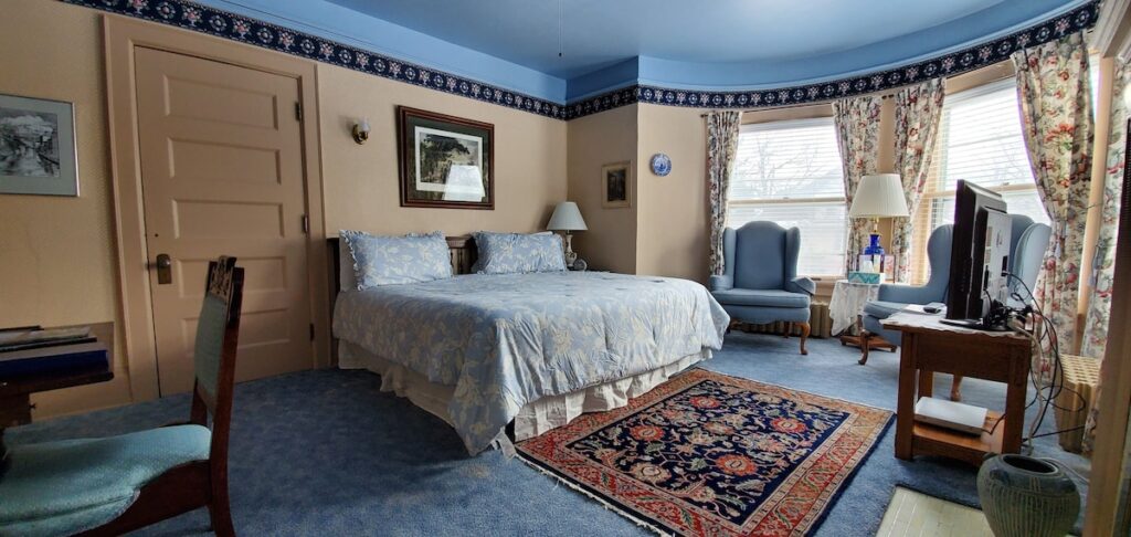 Saravilla Bed and Breakfast - Image 3