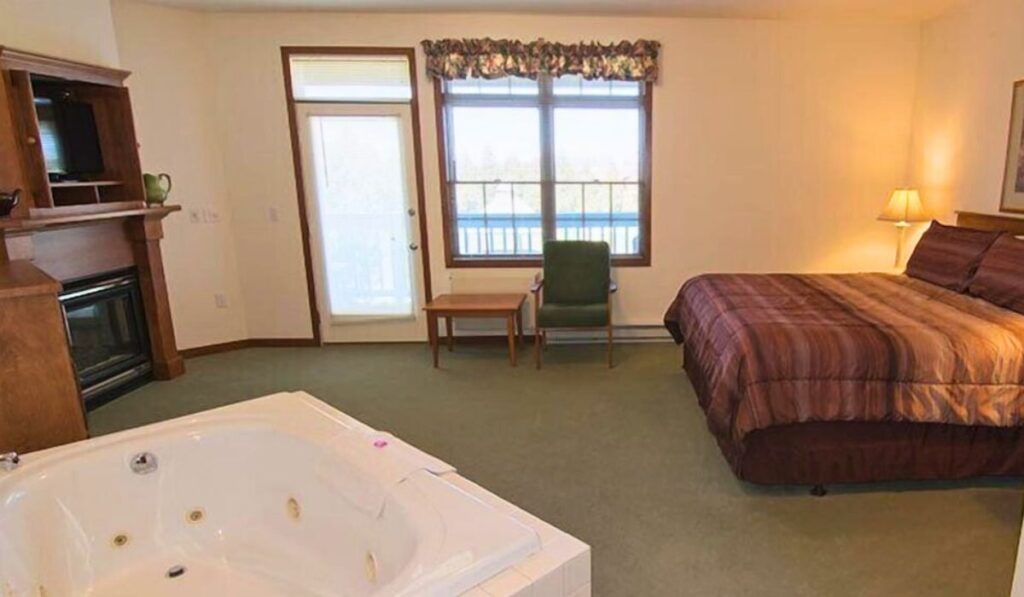 Scandinavian Lodge - Image 3