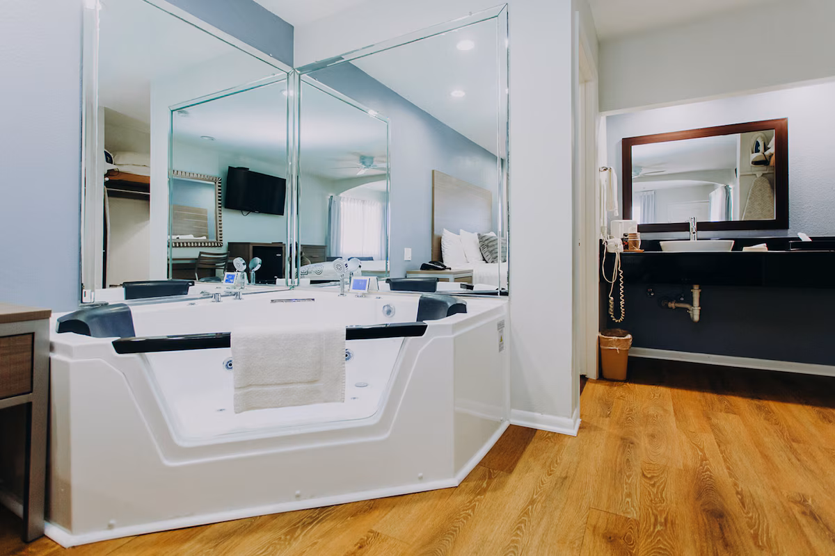 Scottish Inns and Suites – Near Kemah Boardwalk