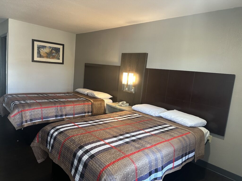 Scottish inn - Image 3