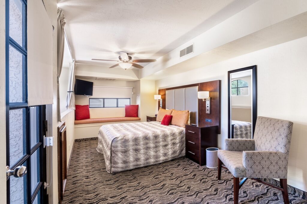 Scottsdale Camelback Resort - Image 4