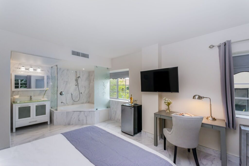 Secret Garden Miami Beach - Image 3