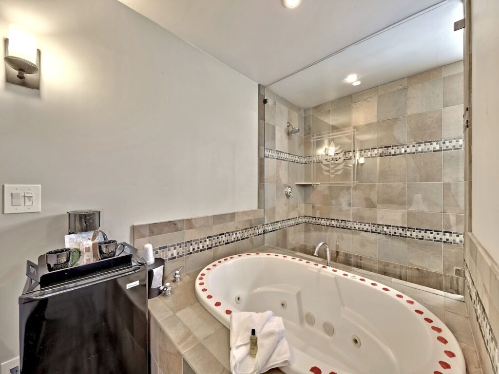 Secrets Inn Lake Tahoe - Image 1