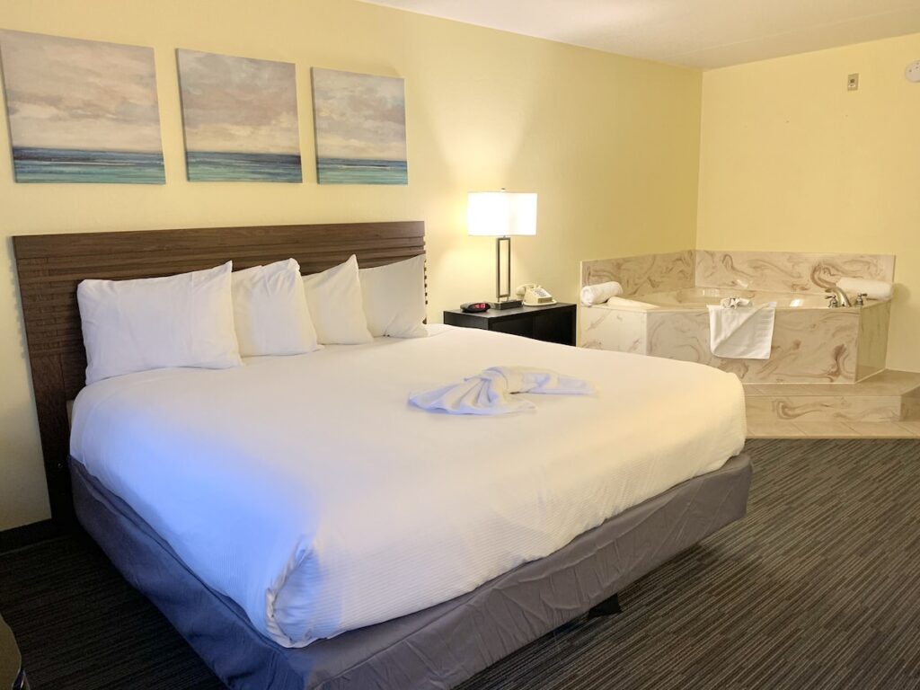 Seven Gables Inn - Image 1