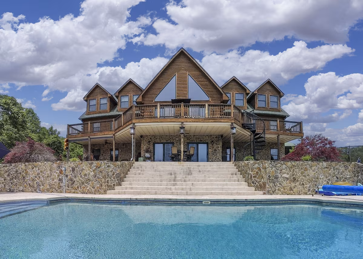 Shirley’s Bed and Breakfast - Image 2