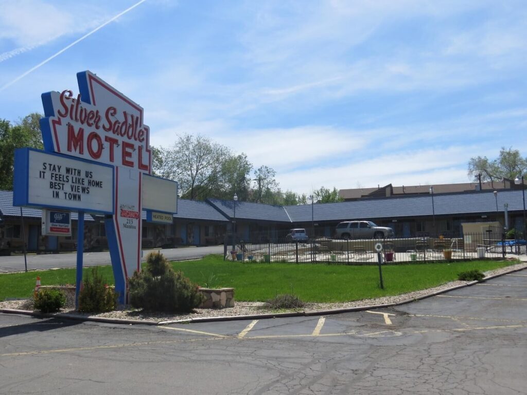 Silver Saddle Motel - Image 2