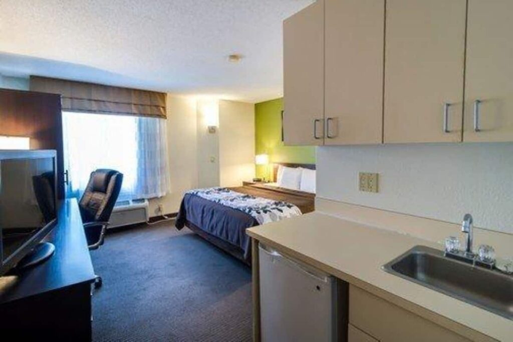Sleep Inn Airport - Image 3