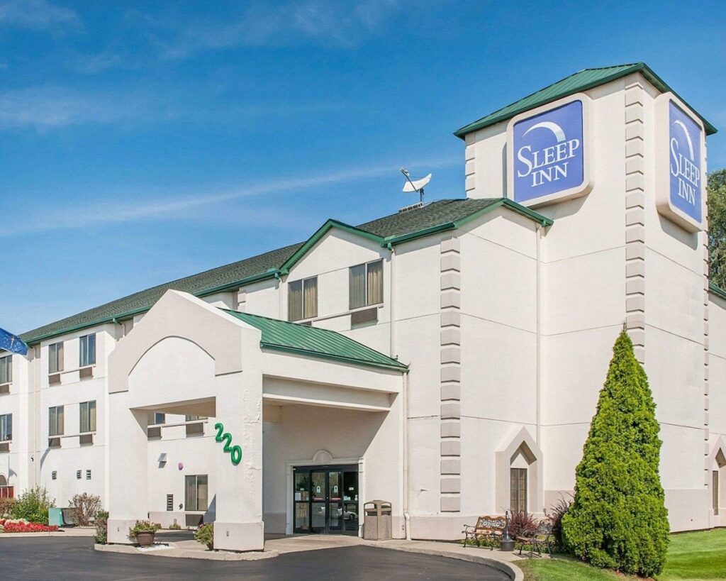 Sleep Inn Elkhart North - Image 2