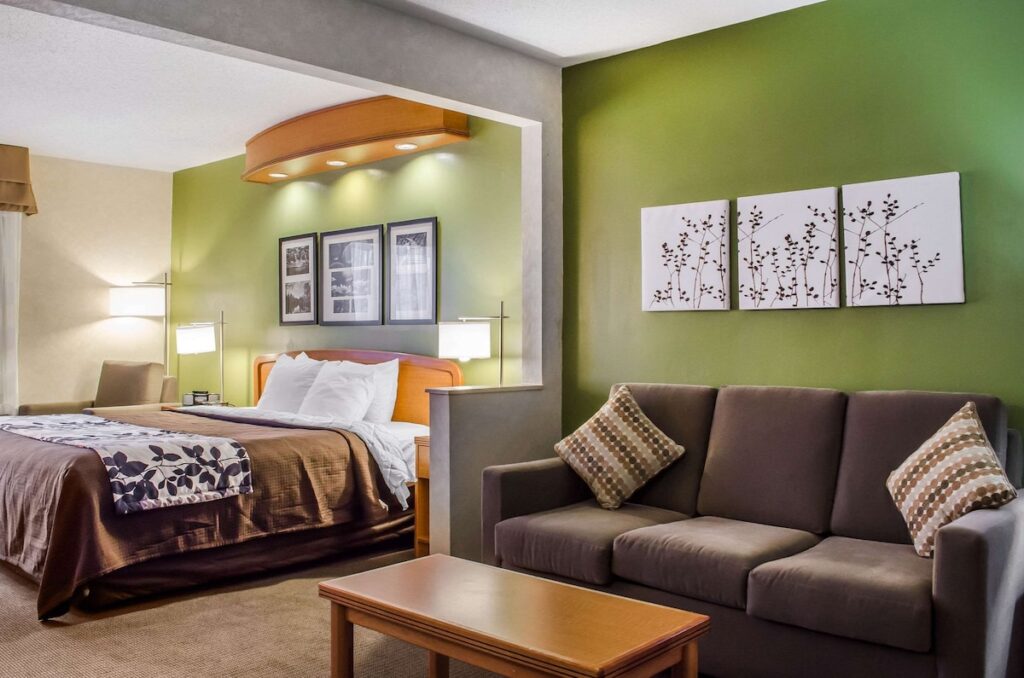 Sleep Inn & Suites Bensalem - Image 2