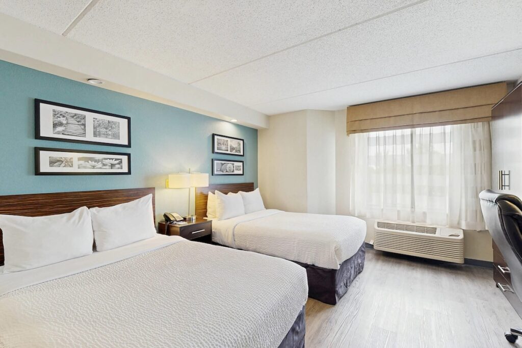 Sleep Inn & Suites Buffalo Airport - Image 3