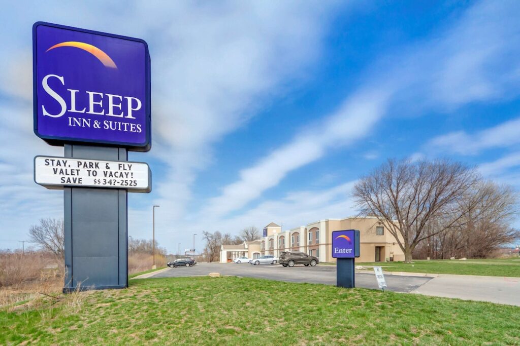 Sleep Inn & Suites Omaha Airport - Image 4