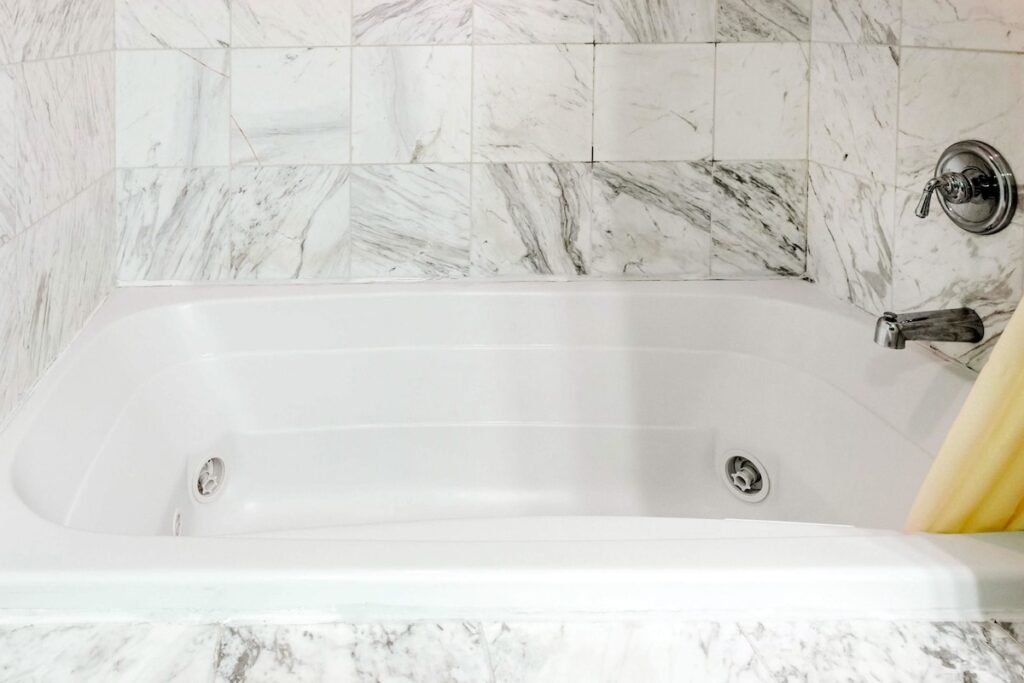 Sleep Inn & Suites Oregon – Toledo - Image 1