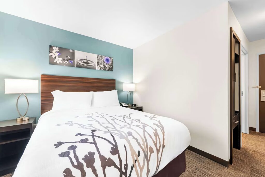 Sleep Inn & Suites Pigeon Forge – Downtown