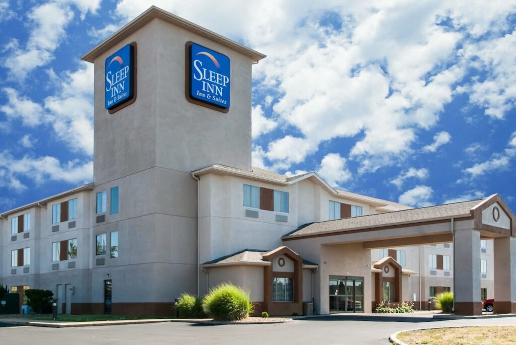 Sleep Inn & Suites - Image 2