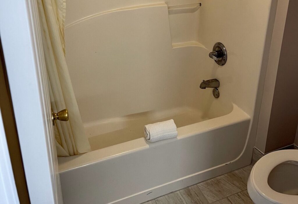 Smoky View Inn - Image 3