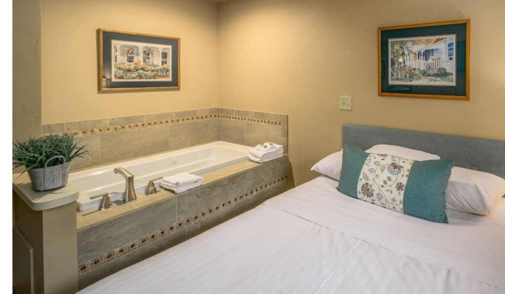 Somerset Inn & Suites - Image 1