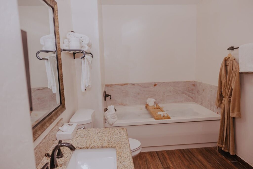 Southwest Inn at Sedona - Image 2