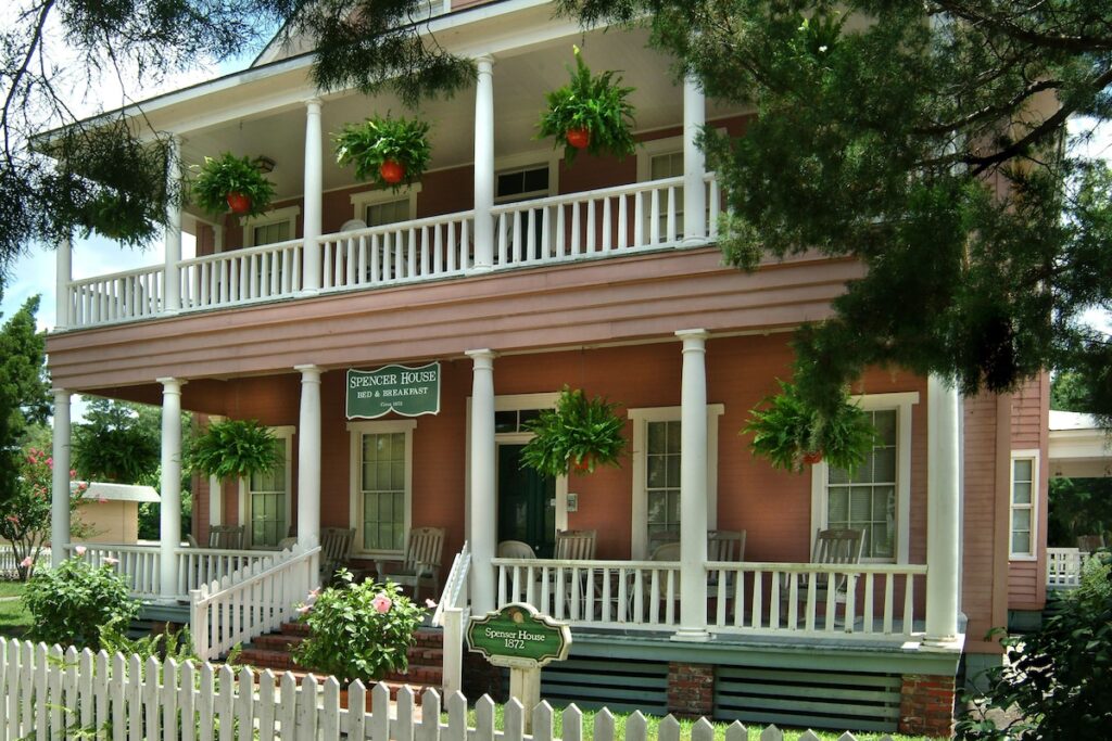 Spencer House Inn Bed & Breakfast - Image 4