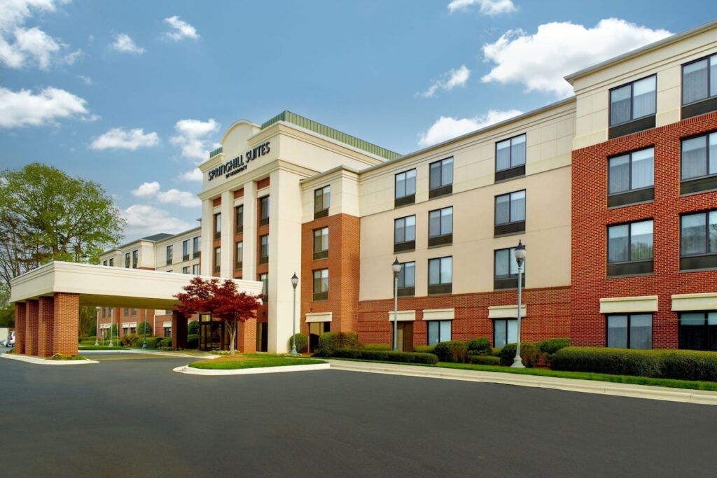 SpringHill Suites by Marriott Charlotte Univ. Research Park - Image 2