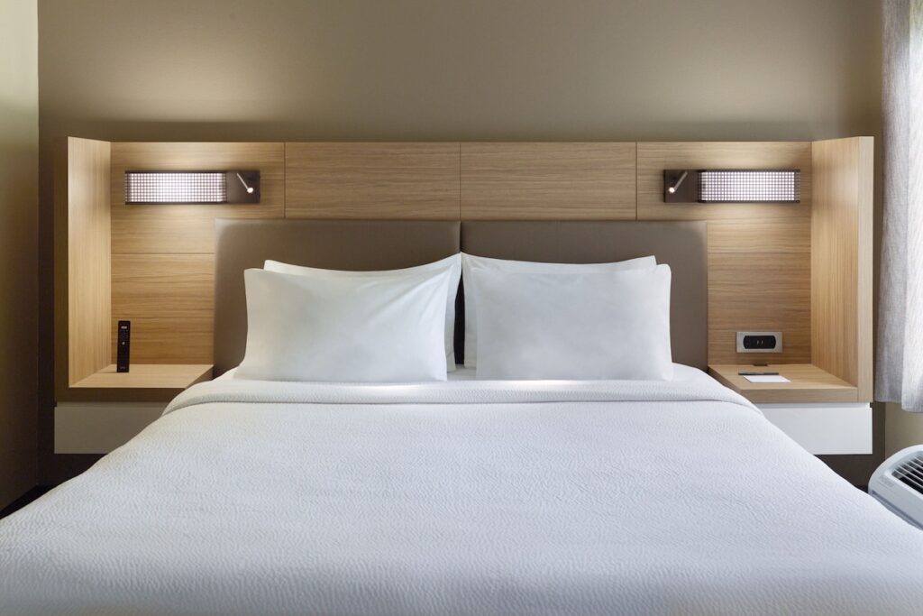 SpringHill Suites by Marriott Charlotte Univ. Research Park - Image 4