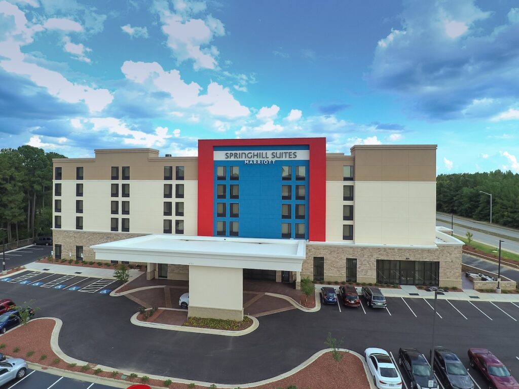SpringHill Suites by Marriott Fayetteville Fort Bragg - Image 4