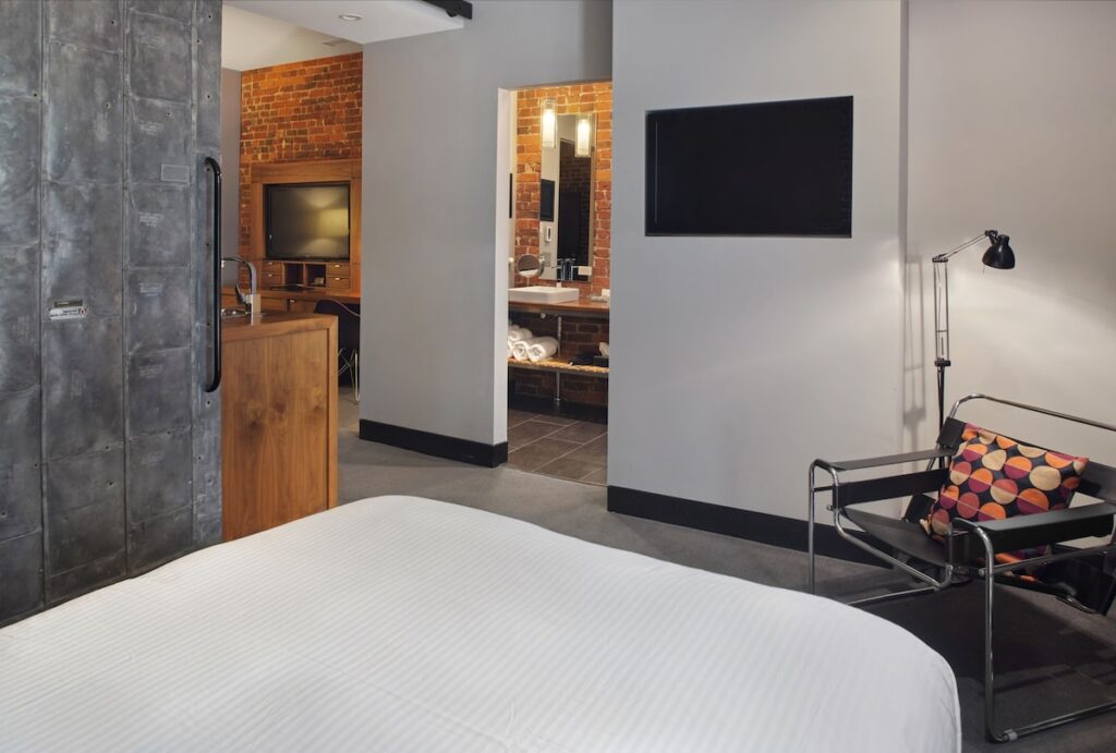 St Paul Hotel Wooster - Image 3