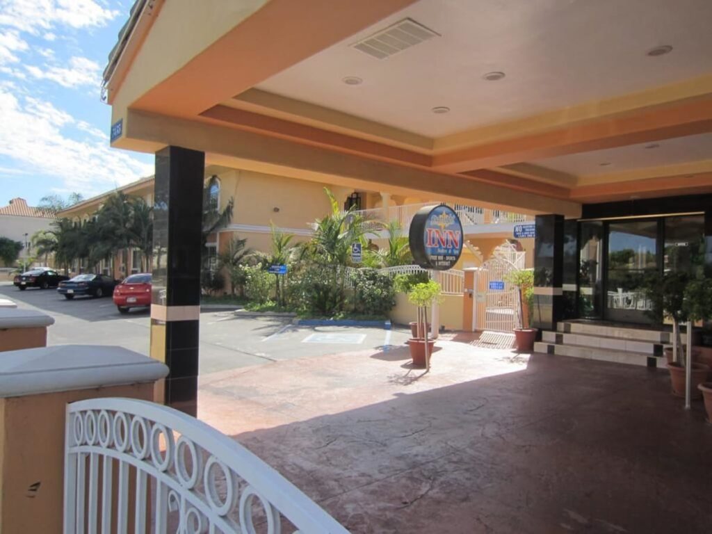 Starlight Inn Canoga Park - Image 5