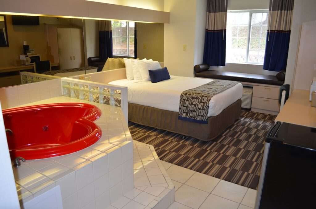 Stay Express Inn & Suites Atlanta - Image 4