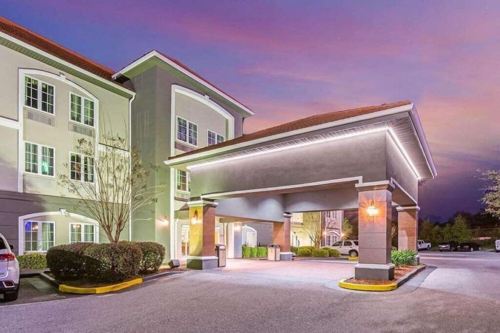 Stay Express Inn & Suites – Mobile AL - Image 2