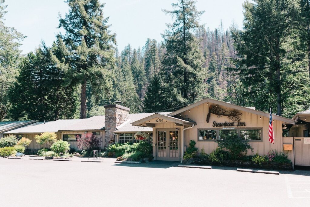 Steamboat Inn - Image 3