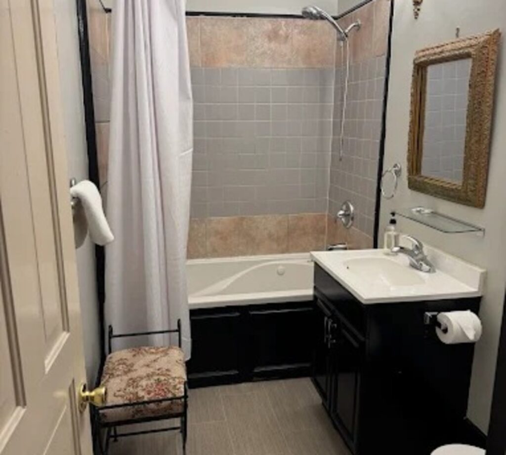 Stone Gables Inn - Image 2