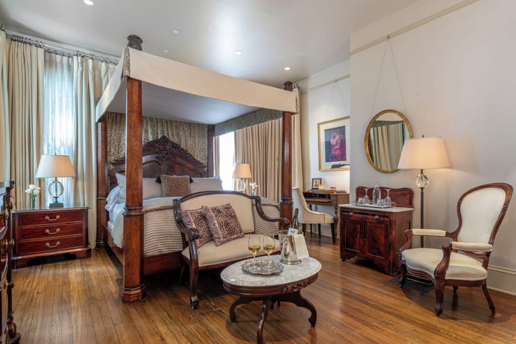 Stonehurst Place Bed & Breakfast - Image 5