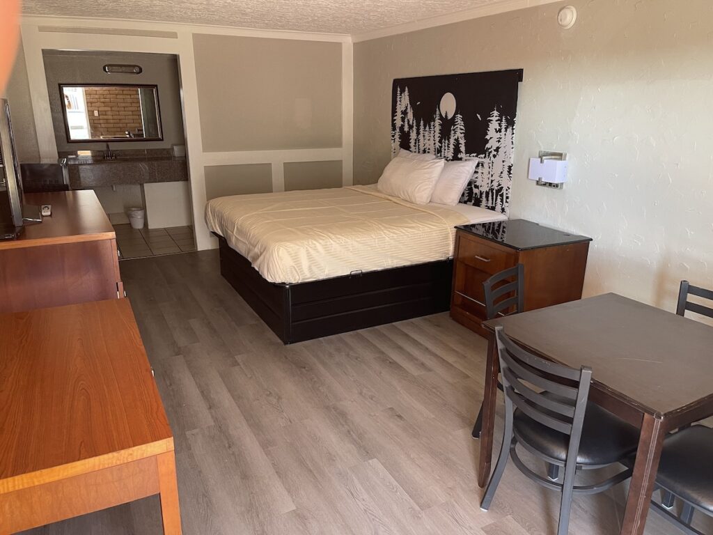 Stratford House Inn Branson - Image 4