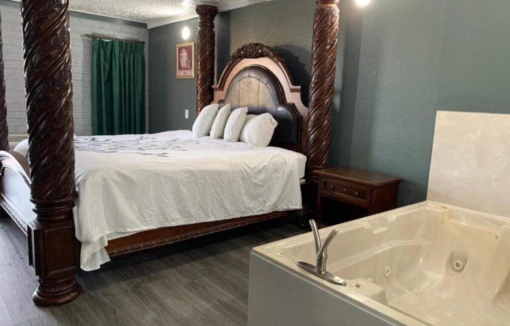 Stratford Inn Tyler - Image 4