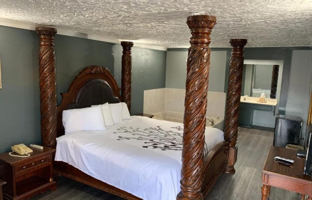 Stratford Inn Tyler - Image 3