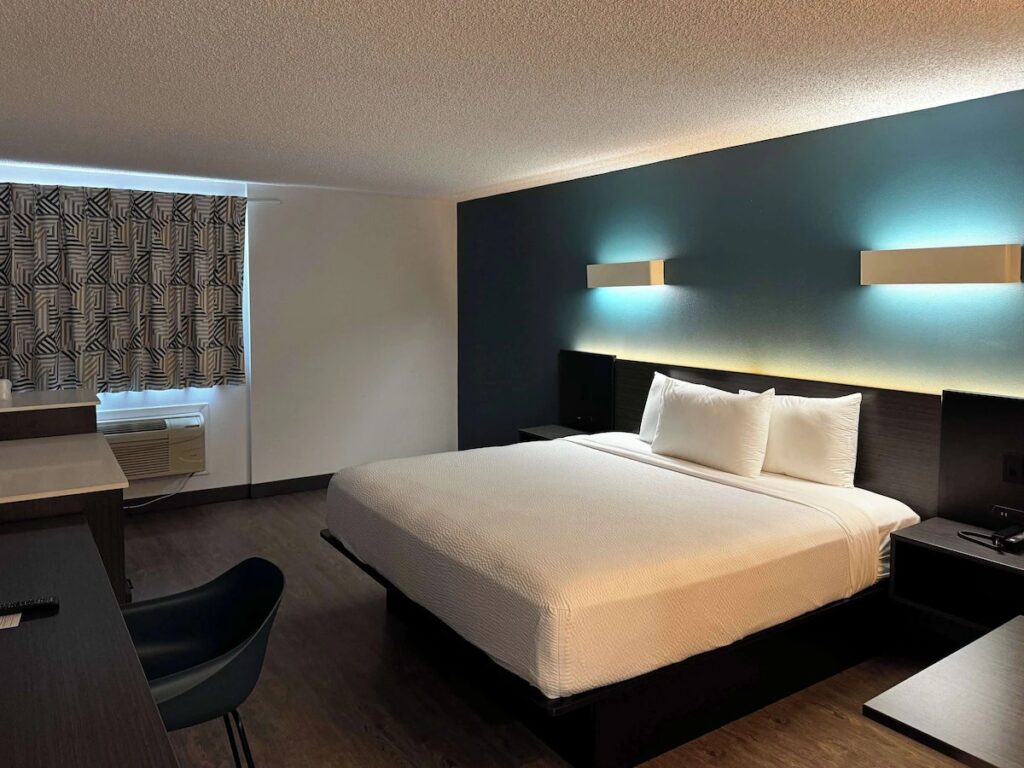 Studio 6 Artesia CA - Image 1