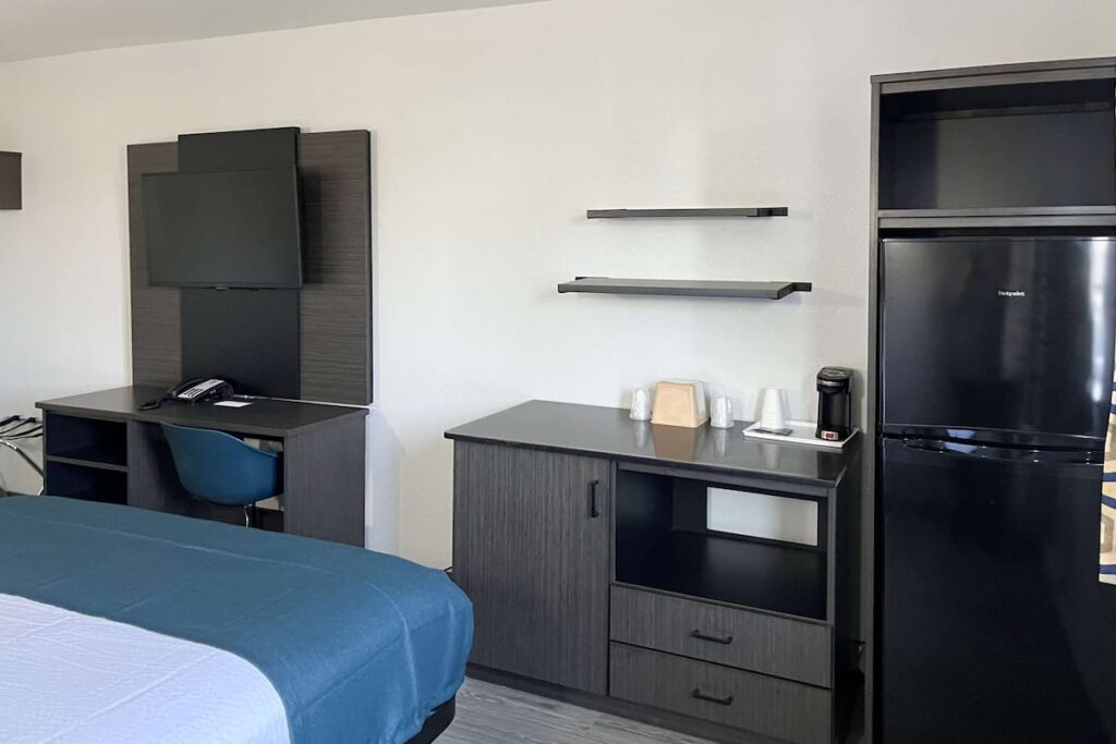 Studio 6 Suites Delano, CA - Image 3