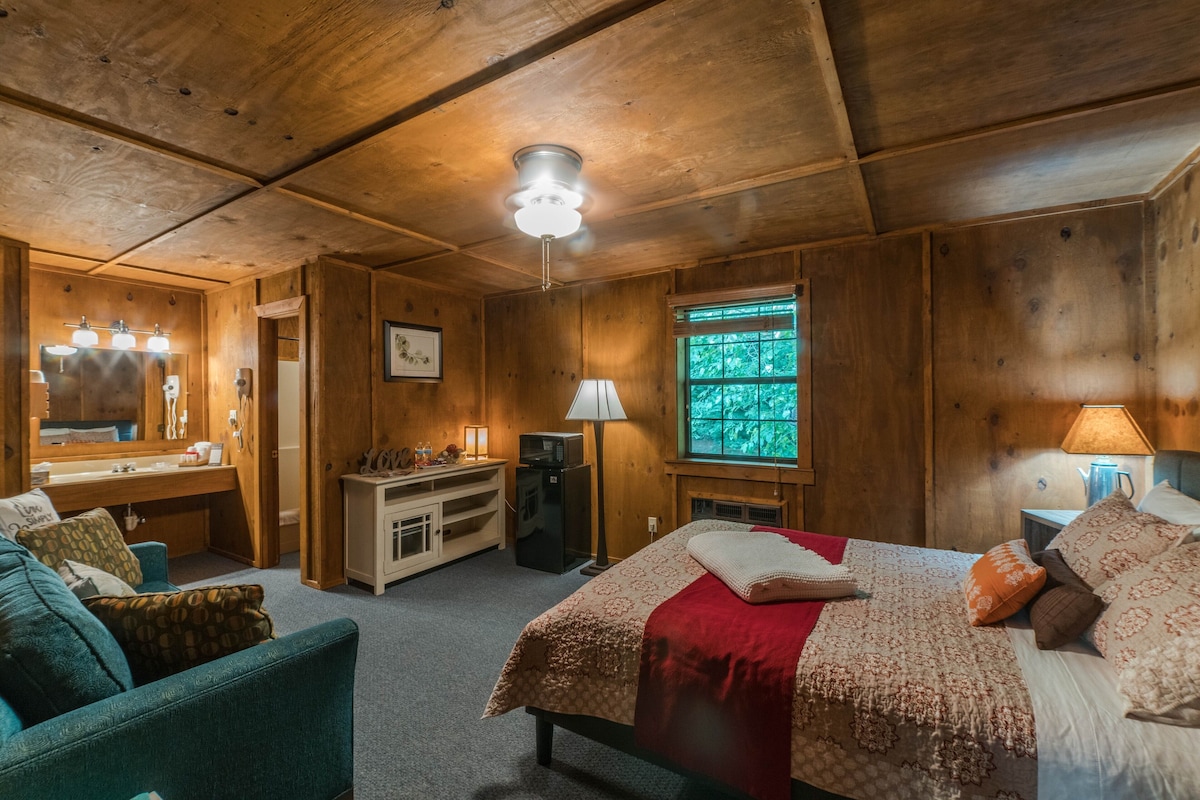 Sugar Creek Retreat
