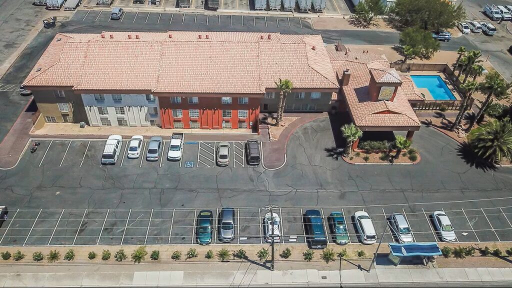 Sunrise Inn Hotel - Image 4