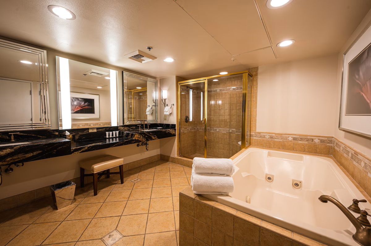 Sunset Station Hotel Casino jetted tub