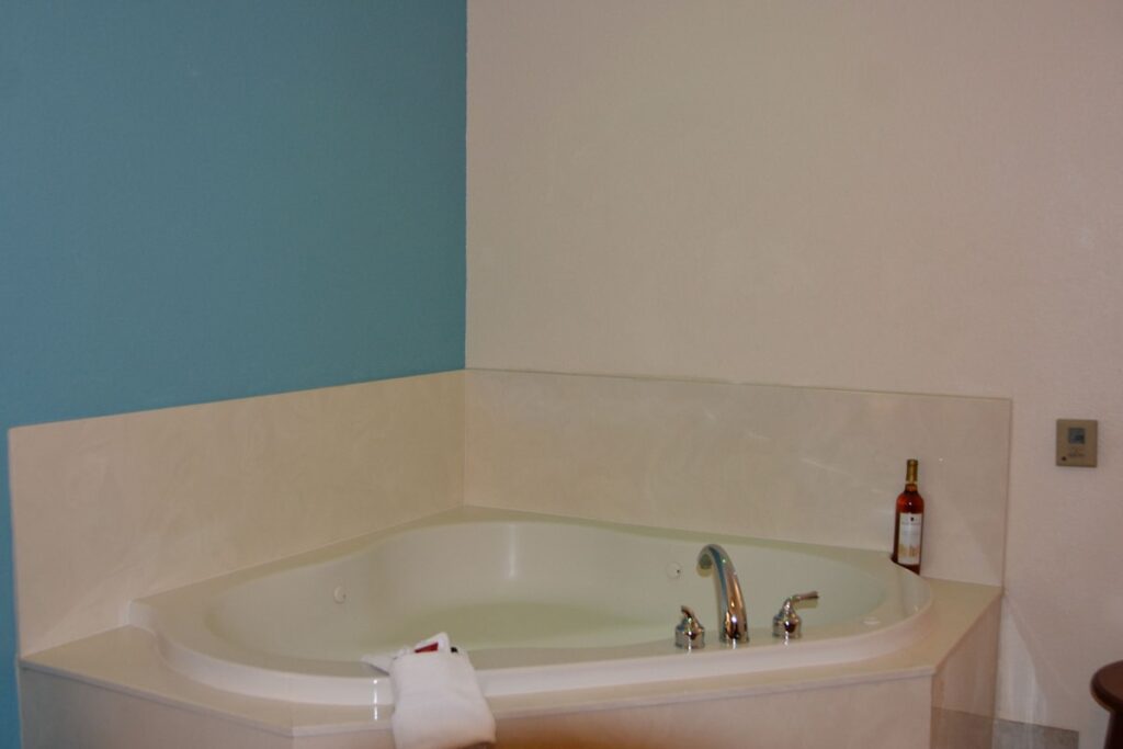 Super 8 by Wyndham Austin/Airport South