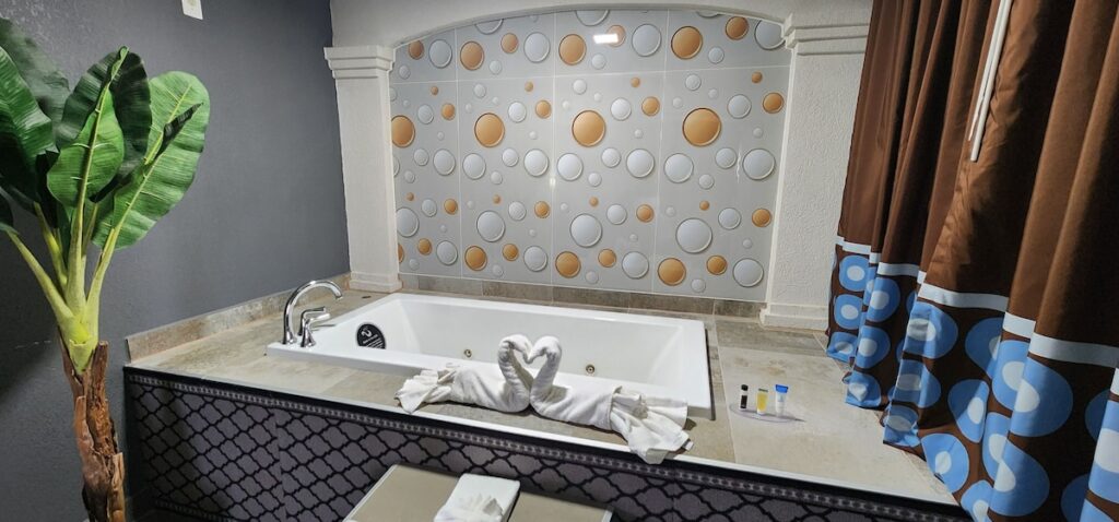 Super 8 by Wyndham Belleville St. Louis Area - Image 1