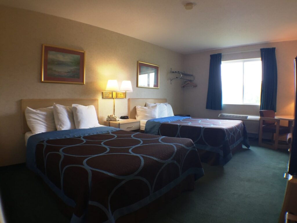 Super 8 by Wyndham Canandaigua - Image 3